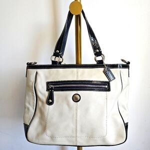 COACH  Laura North South Tote – Chalk & Navy –